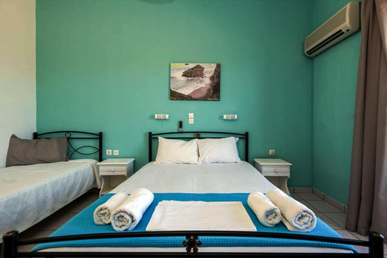 Contaratos Holiday Lettings Livadi  Bagian luar foto